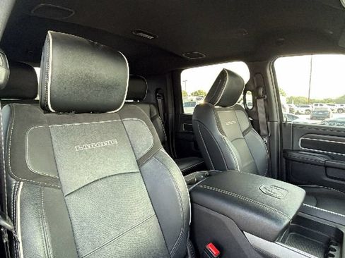 Used 2025 RAM 3500 Laramie AWD/4WD image 32