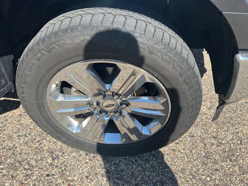 Used 2019 Ford F150 XLT w/ Equipment Group 302A Luxury AWD/4WD image 27