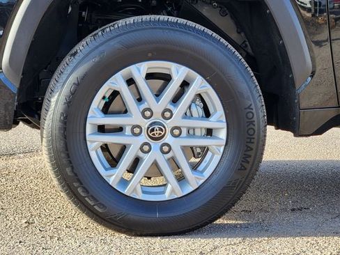 Used 2023 Toyota Tundra SR5 w/ SR5 Convenience Package image 9