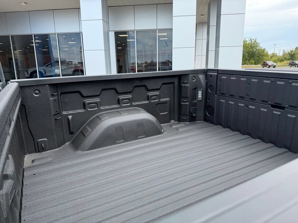 New 2026 Chevrolet Silverado 1500 RST w/ RST All Star Premium Package AWD/4WD image 13