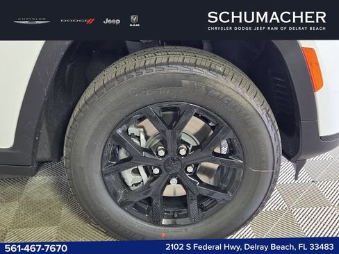 New 2025 Jeep Grand Cherokee L Laredo RWD image 19