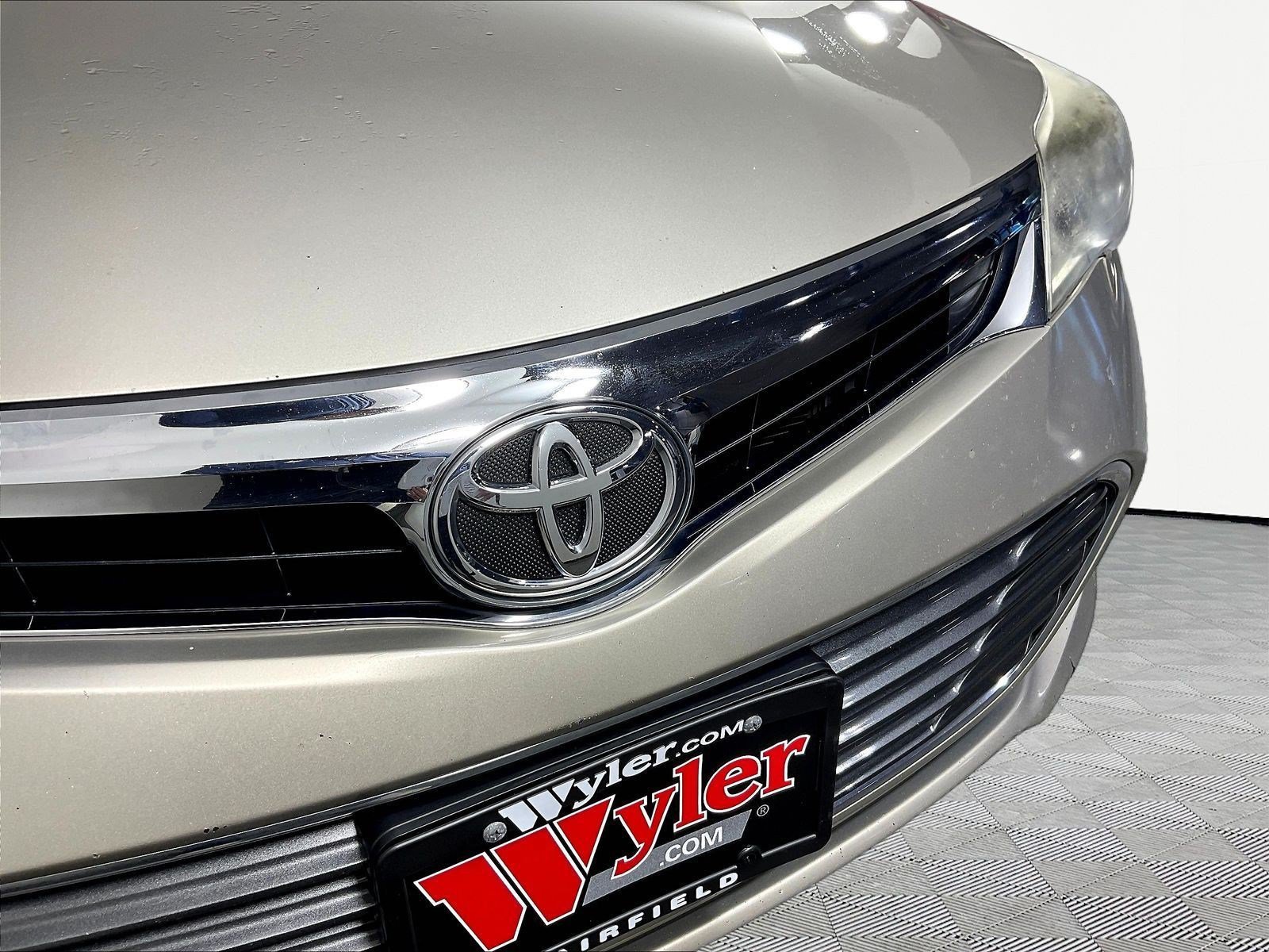 Used 2015 Toyota Avalon XLE FWD image 32