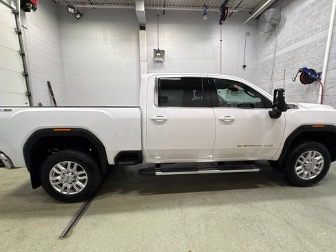 Used 2024 GMC Sierra 3500 SLE w/ SLE Value Package AWD/4WD image 3