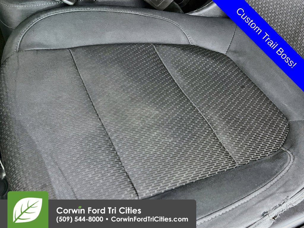 Used 2019 Chevrolet Silverado 1500 Custom Trail Boss w/ Custom Convenience Package AWD/4WD image 23