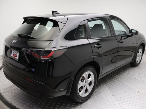 Used 2023 Honda HR-V LX image 8