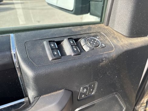 Used 2019 Ford F150 Platinum w/ Equipment Group 701A Luxury image 10