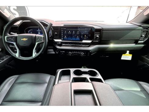Used 2025 Chevrolet Silverado 3500 LTZ AWD/4WD image 16
