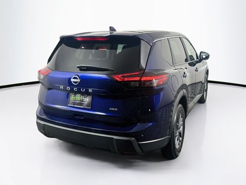 Used 2026 Nissan Rogue SV AWD/4WD image 9