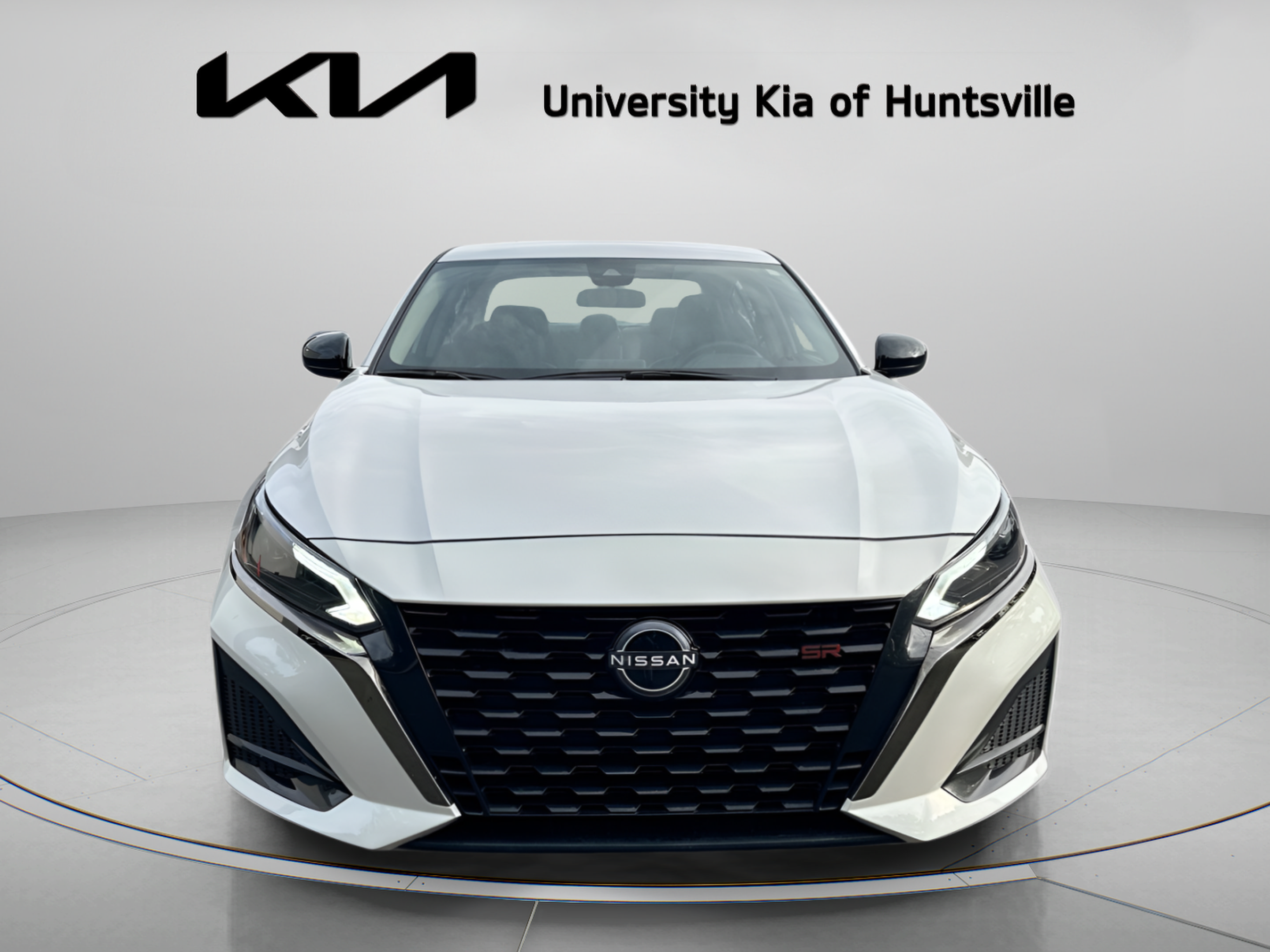 Used 2025 Nissan Altima 2.5 SR FWD image 3