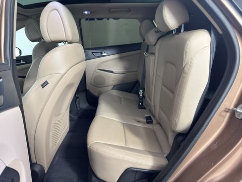 Used 2017 Hyundai Tucson Limited w/ Limited Ultimate Package 03 image 32