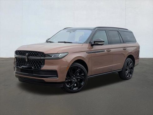 Used 2025 Lincoln Navigator Black Label AWD/4WD image 1