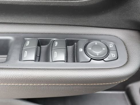 Used 2020 GMC Terrain SLT w/ GMC Pro Grade Package AWD/4WD image 13
