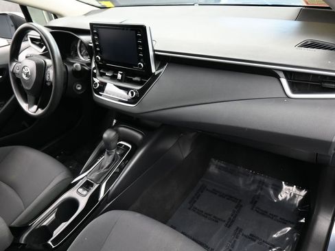 Used 2021 Toyota Corolla LE image 37