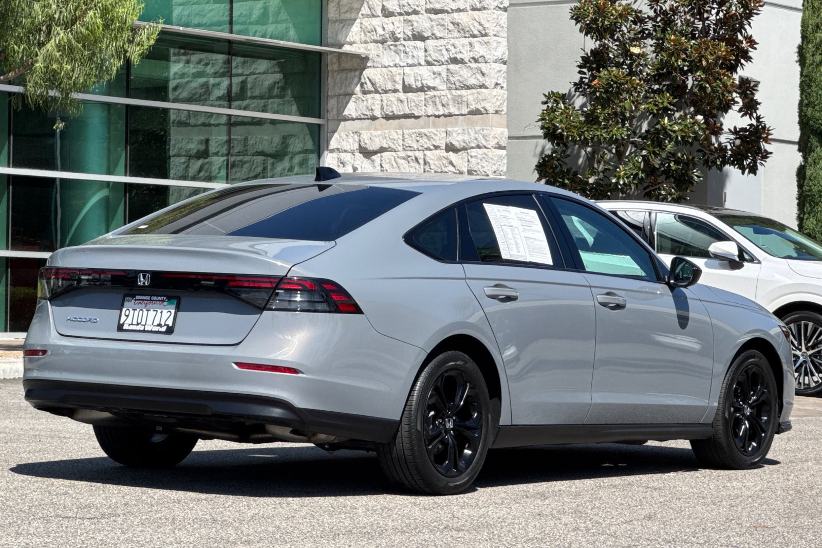 Certified 2025 Honda Accord SE image 4