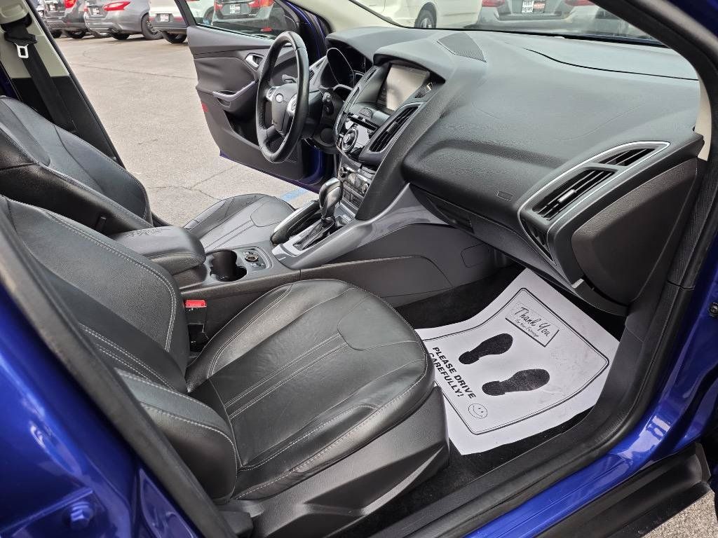 Used 2014 Ford Focus Titanium FWD image 40