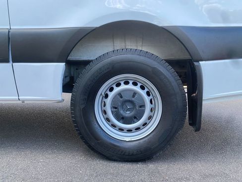 Used 2021 Mercedes-Benz Sprinter 2500 w/ Driver Convenience Package image 31