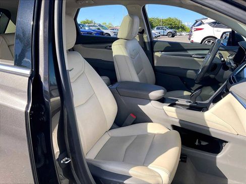 Used 2019 Cadillac XT5 Premium Luxury AWD/4WD image 10