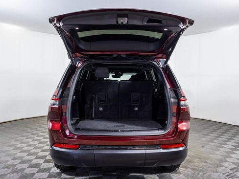 Used 2024 Jeep Grand Cherokee L Altitude image 43