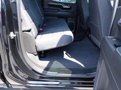 Used 2024 Chevrolet Silverado 1500 LT AWD/4WD image 30