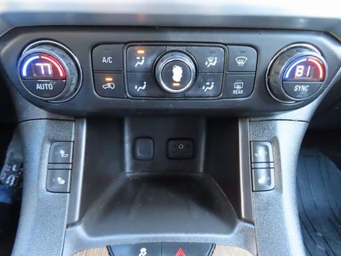 Used 2017 GMC Acadia SLE image 20