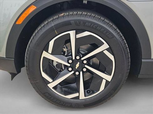 New 2026 Chevrolet Equinox EV LT image 8