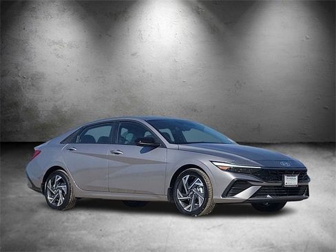 New 2025 Hyundai Elantra Sport image 2