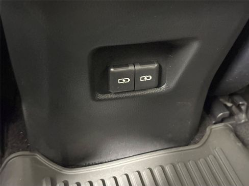 Certified 2025 Toyota RAV4 XLE AWD/4WD image 34