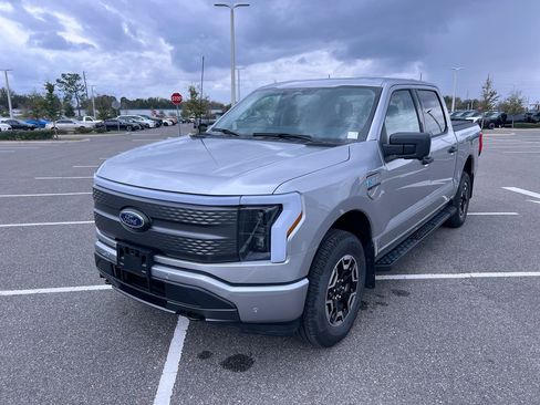 Used 2023 Ford F150 Lightning XLT w/ Tow Technology Package image 7