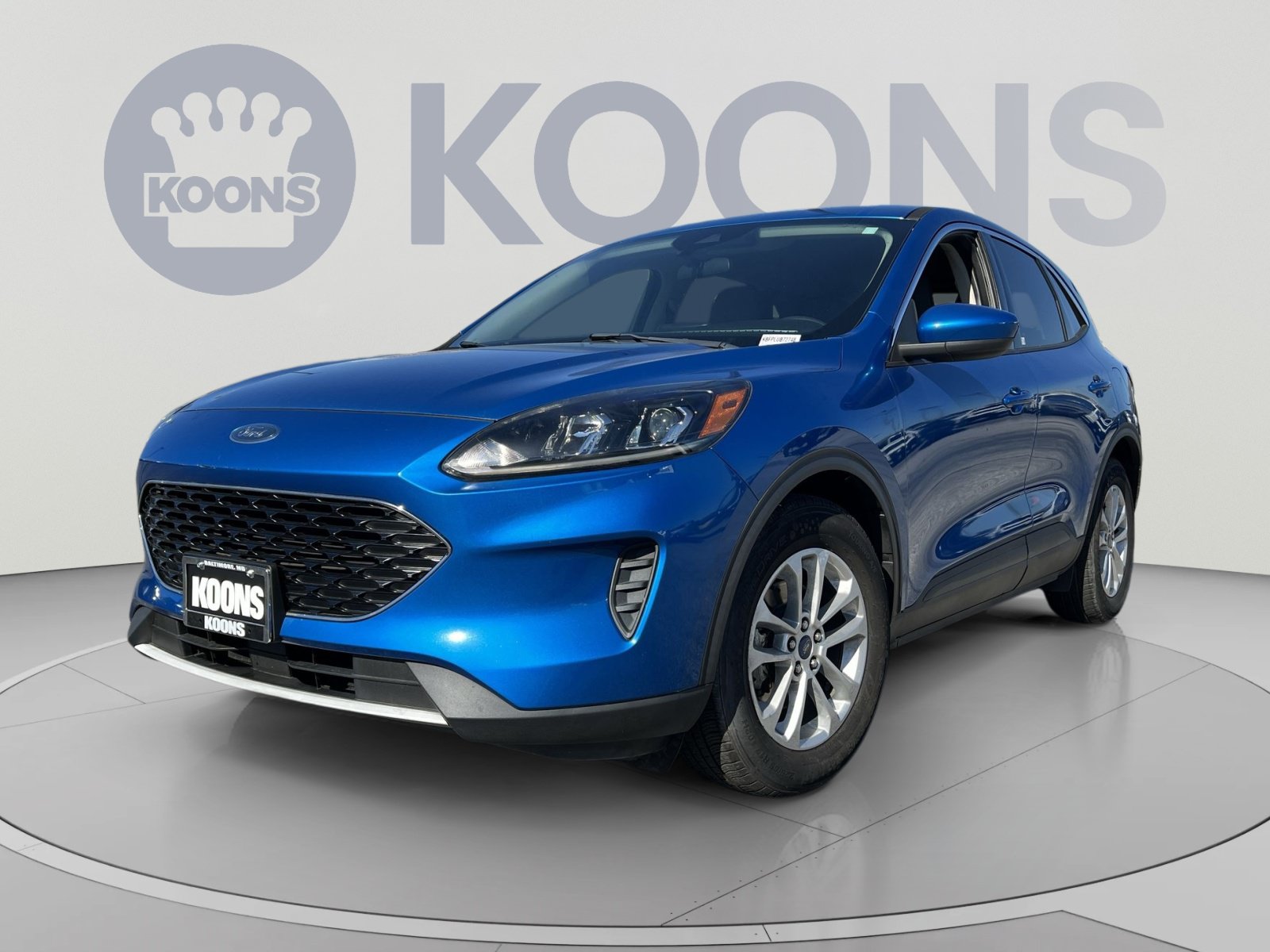 Used 2020 Ford Escape SE FWD image 1