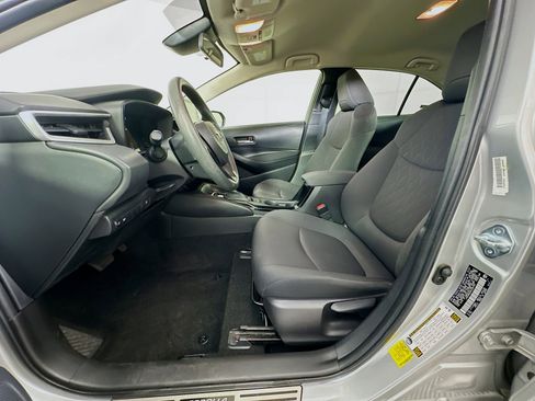 Used 2021 Toyota Corolla LE w/ Carpet Mat Package (TMS) FWD image 13