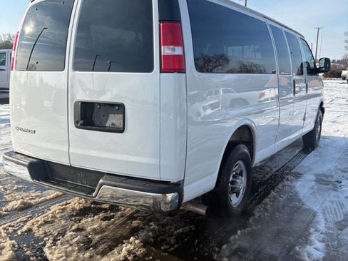 Used 2025 Chevrolet Express 3500 LT w/ LT Preferred Equipment Group image 18