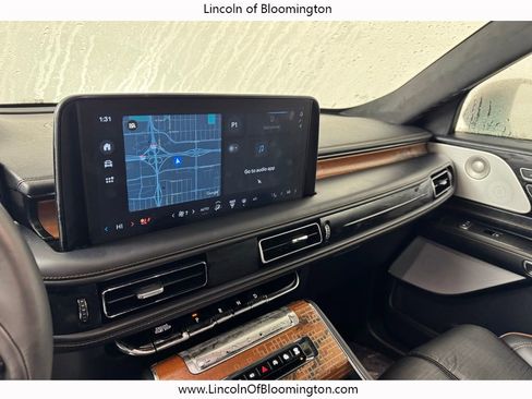 Certified 2025 Lincoln Aviator Black Label image 37