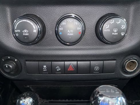 Used 2014 Jeep Wrangler Sahara w/ Trailer Tow Group AWD/4WD image 18