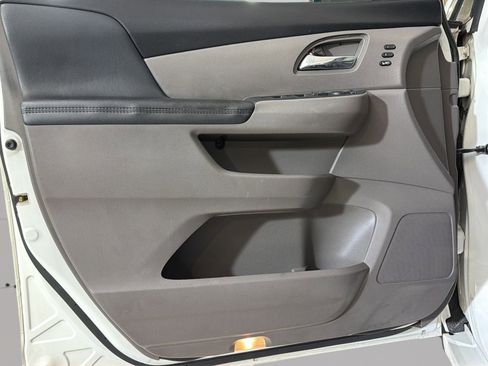 Used 2016 Honda Odyssey Touring Elite image 20