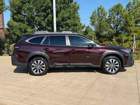 Used 2025 Subaru Outback Limited w/ Popular Package #2 AWD/4WD image 7