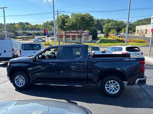 Used 2023 Chevrolet Silverado 1500 LT AWD/4WD image 4