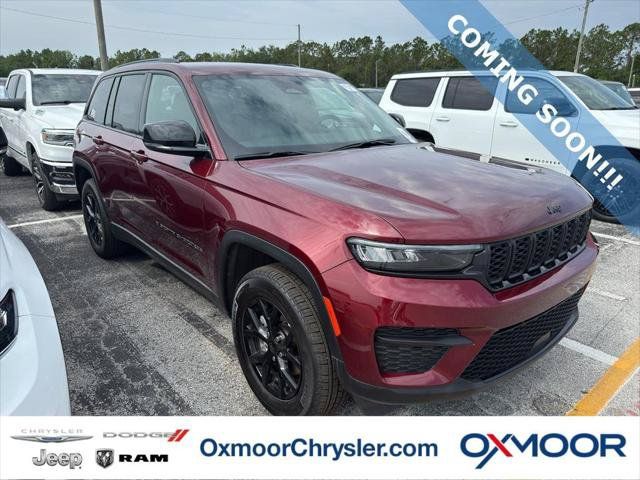 Certified 2025 Jeep Grand Cherokee Altitude AWD/4WD image 1