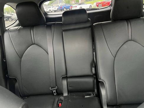 Used 2021 Toyota Highlander Limited image 15
