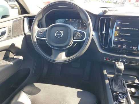 Used 2019 Volvo XC60 T6 Momentum w/ Advanced Package image 20