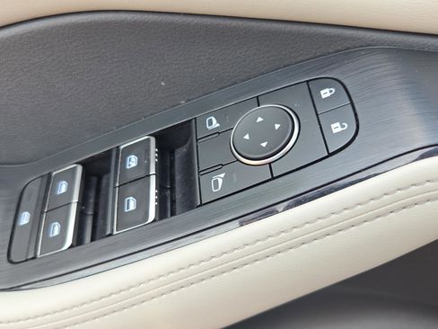 Used 2023 Nissan Rogue SL w/ SL Premium Package FWD image 29