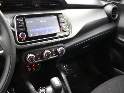 Used 2020 Nissan Kicks S FWD image 19