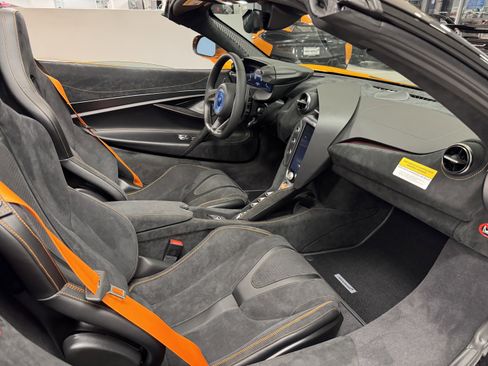 New 2026 McLaren 750S Spider image 19