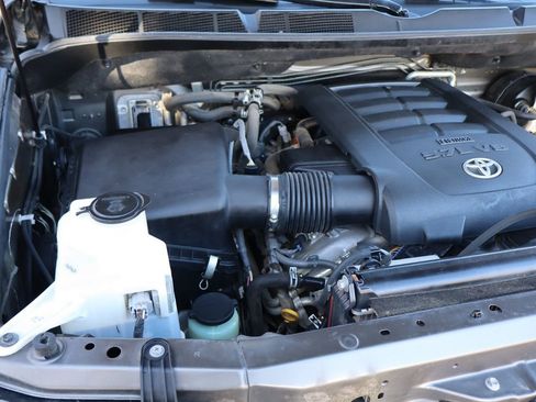 Used 2012 Toyota Sequoia SR5 image 40