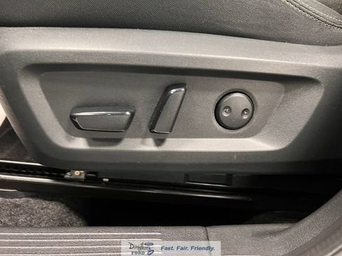 Used 2025 Nissan Rogue SV AWD/4WD image 25