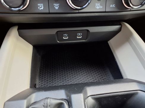 Used 2024 Honda Accord EX image 9