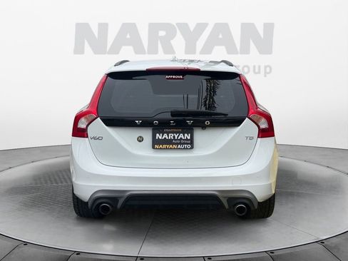 Used 2018 Volvo V60 T5 Dynamic w/ Vision Package image 7