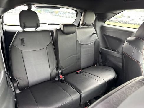Used 2024 Toyota Sienna XSE w/ XSE Plus Package FWD image 16