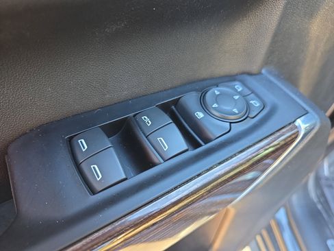 Used 2019 GMC Sierra 1500 Elevation w/ Elevation Value Package image 18