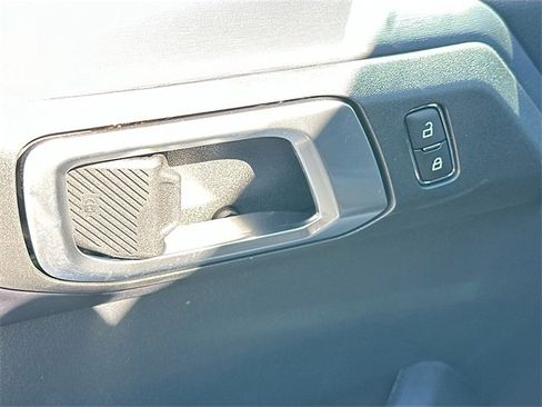 New 2025 Ford Bronco Badlands image 13