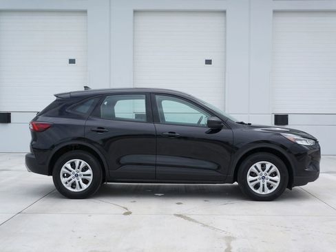 Used 2023 Ford Escape AWD image 16